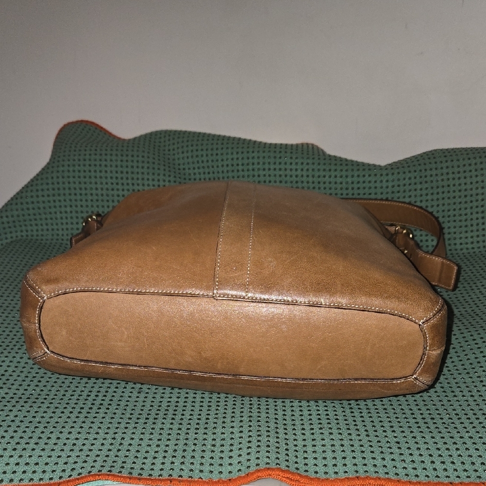 Coach Tan Leather Shoulder Bag - Picture 7 of 16